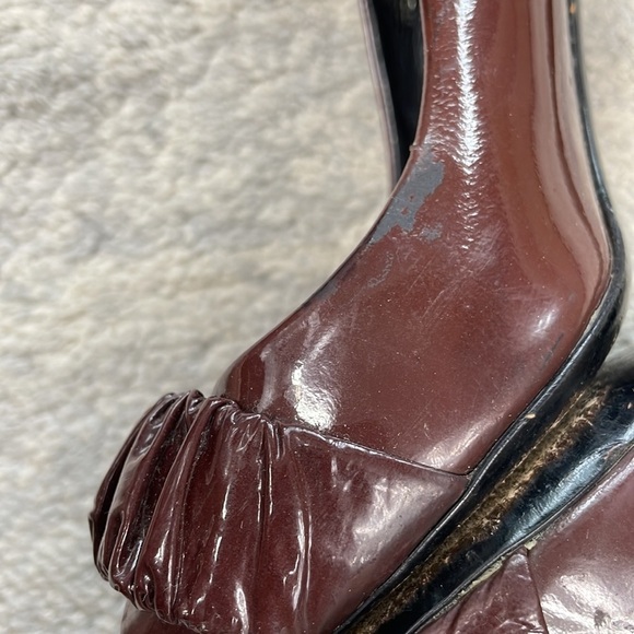 Burberry Peeptoe Ruffle Patent Leather Pumps Heels Burgundy Maroon Sz 39 - Picture 8 of 16